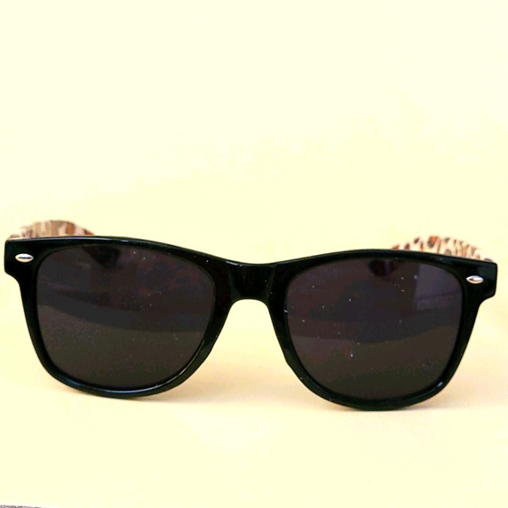 Leopard Design Wayfarer Sunglasses